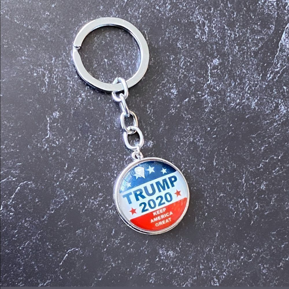 Trump 2020 KAG Keychain - Picture 2 of 4